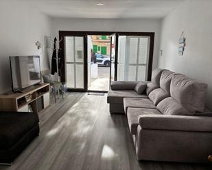 Sala d'estar de Casa adosada de lloguer en Manacor amb Aire condicionat i Moblat