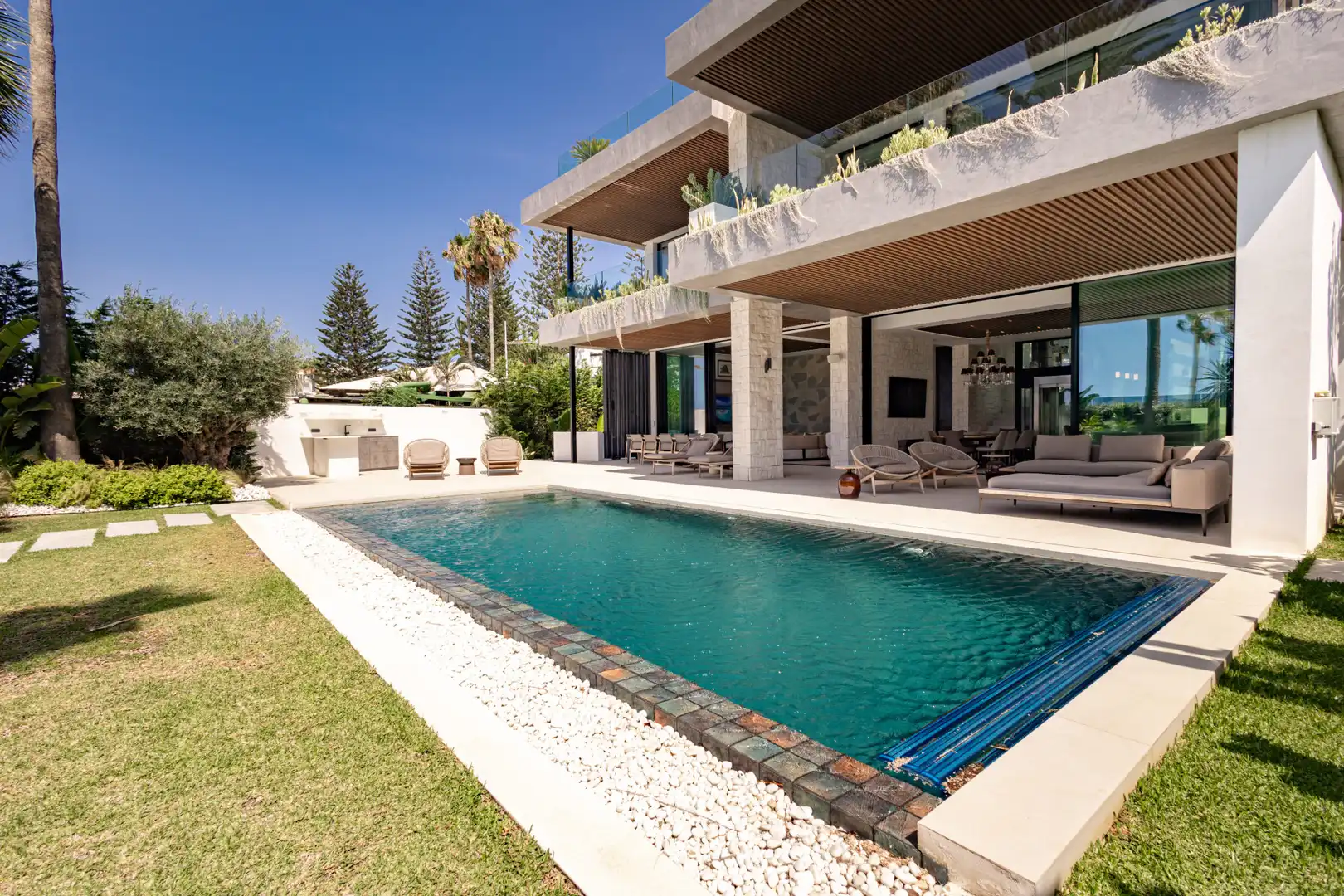 Piscina de Casa o chalet en venta en Marbella con Aire acondicionado, Terraza y Trastero