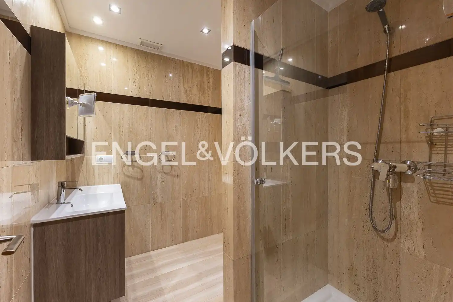 Baño de Dúplex en venta en Valencia con Aire acondicionado, Calefacción y Jardín privado
