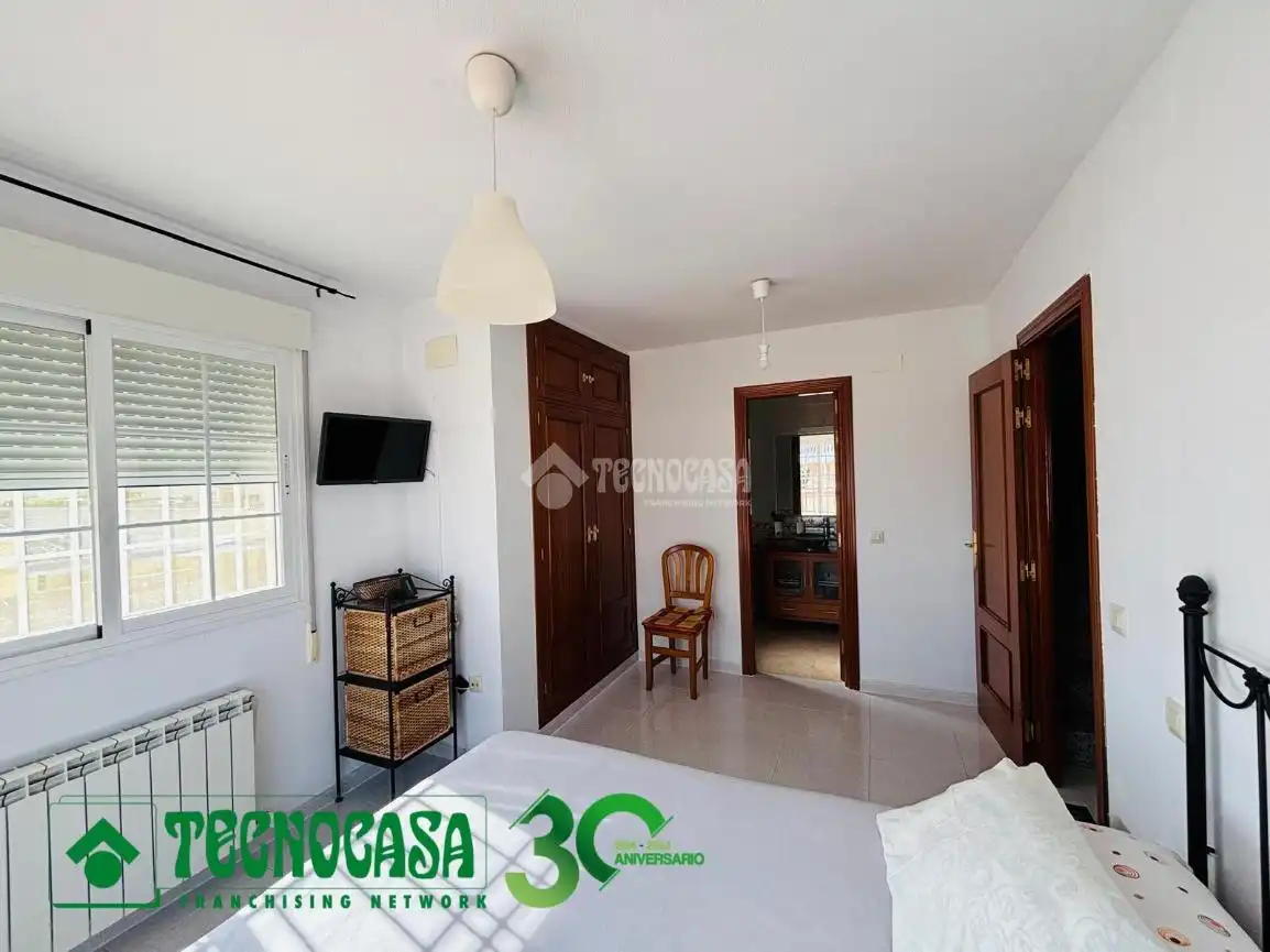 Casa aparellada amb terrassa en venda a Magán, imagen 16
