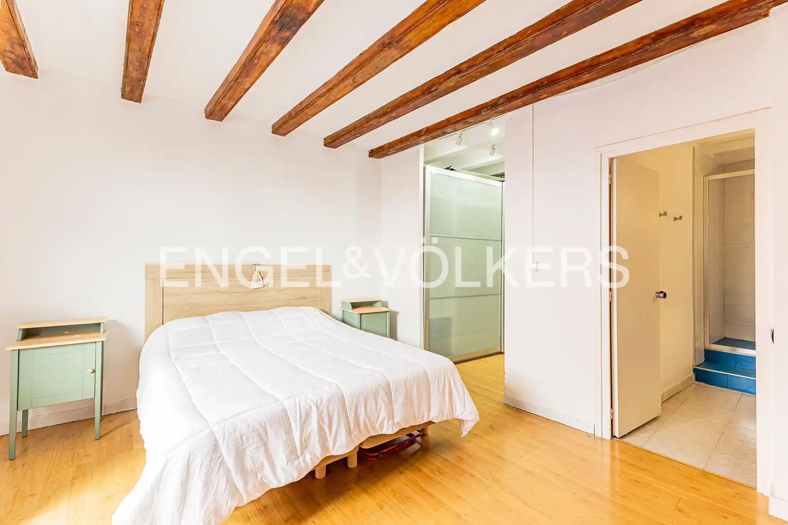 Habitación de Piso en venta en Barcelona con Aire acondicionado, Calefacción y Amueblado