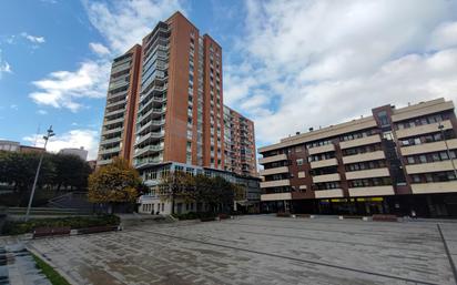 Außenansicht von Wohnung zum verkauf in Basauri  mit Terrasse