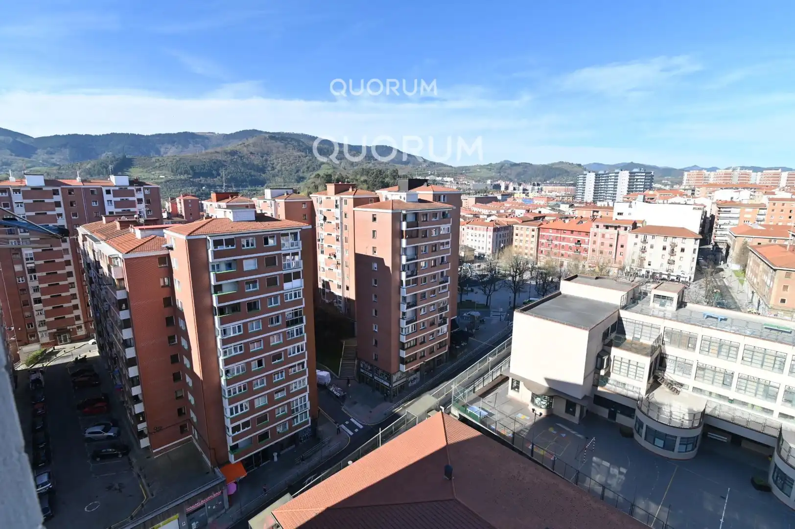 Vista exterior de Piso en venta en Bilbao  con Calefacción