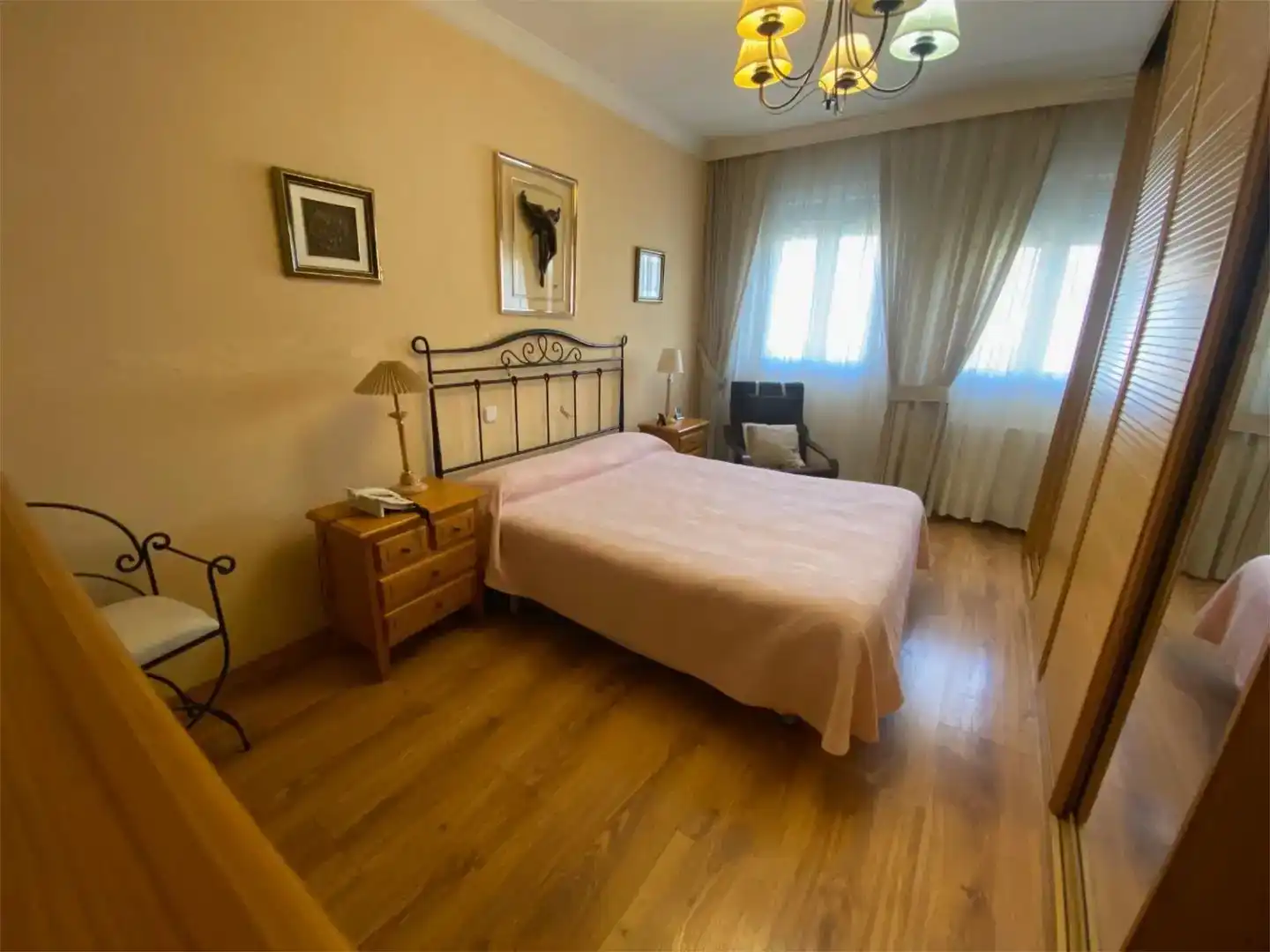 Dormitori de Casa o xalet en venda en Aranjuez amb Aire condicionat i Piscina