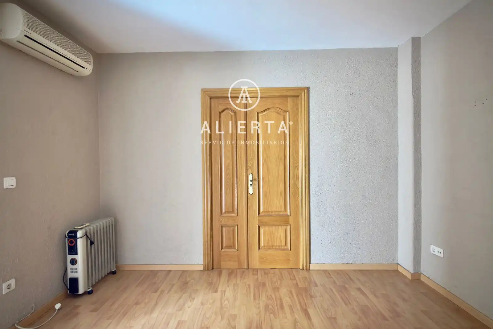 Piso de alquiler en Pizarro, Doctor Cerrada