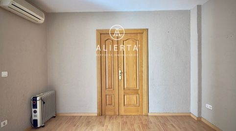 Foto 2 de Piso de alquiler en Pizarro, Doctor Cerrada, Zaragoza Capital