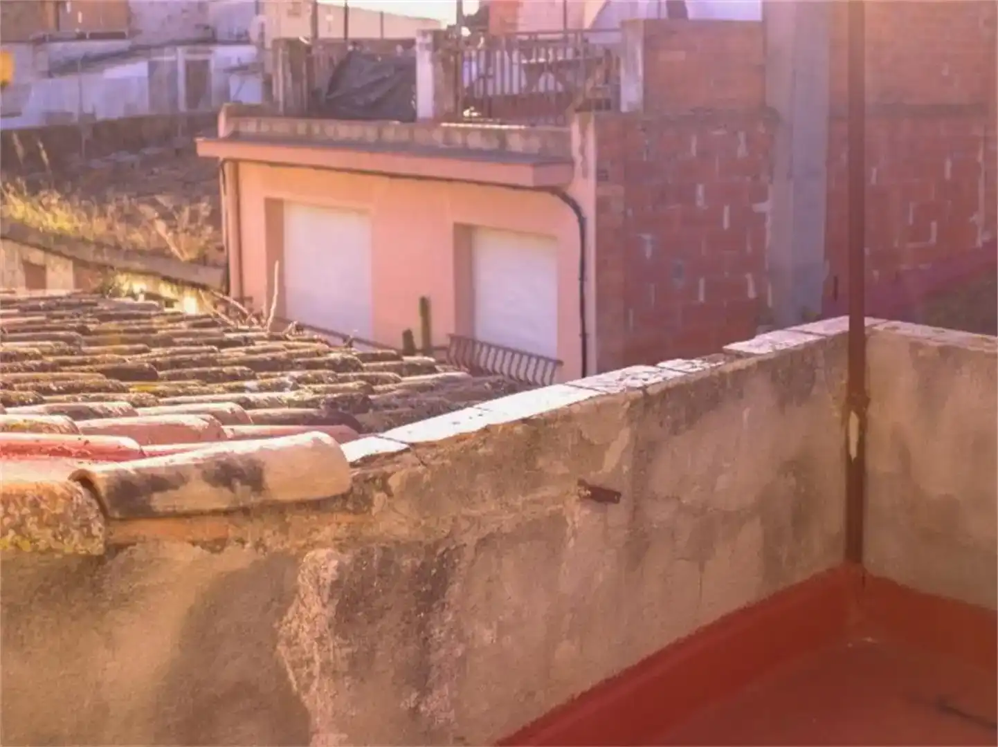 Vista exterior de Casa adosada en venda en L'Arboç amb Traster i Balcó