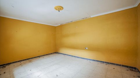 Foto 5 de Casa adosada en venta en Mesa de Lora (de la), Lora del Río, Sevilla