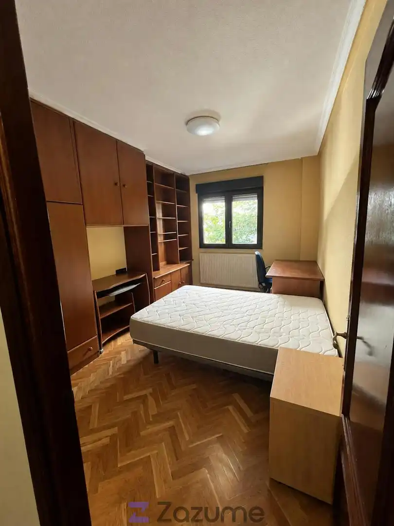 Bedroom of Flat for rent in Salamanca  with Heating, Parquet flooring and Terrace