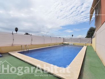 Maison mitoyenne avec piscine à vendre à Catalans
