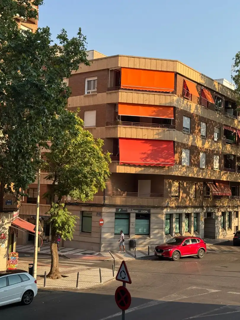 Außenansicht von Wohnung zur Miete in Puertollano mit Heizung, Möbliert und Balkon