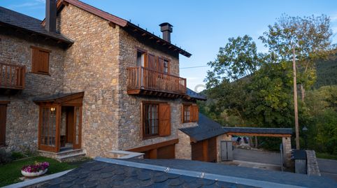 Foto 2 von Einfamilien-Reihenhaus zum Verkauf in Carrer de la Deu, 3, Urús, Girona