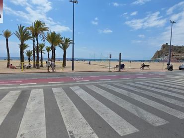 Estudi amb jardí en venda a Playa de Poniente