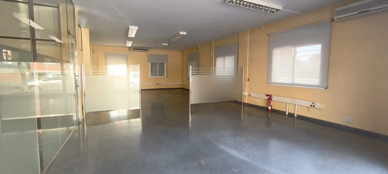 Commercial properties for rent in Parets del Vallès  with Air Conditioner and Alarm