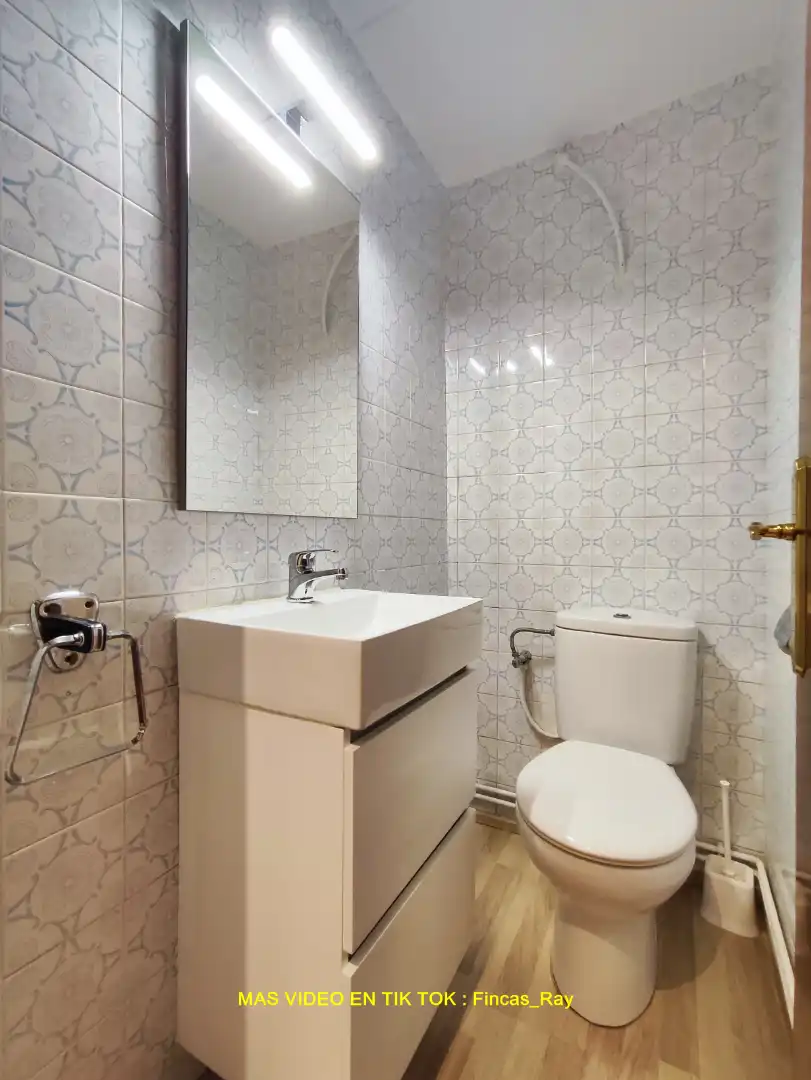 Baño de Piso en venta en Caldes de Montbui con Aire acondicionado, Calefacción y Horno