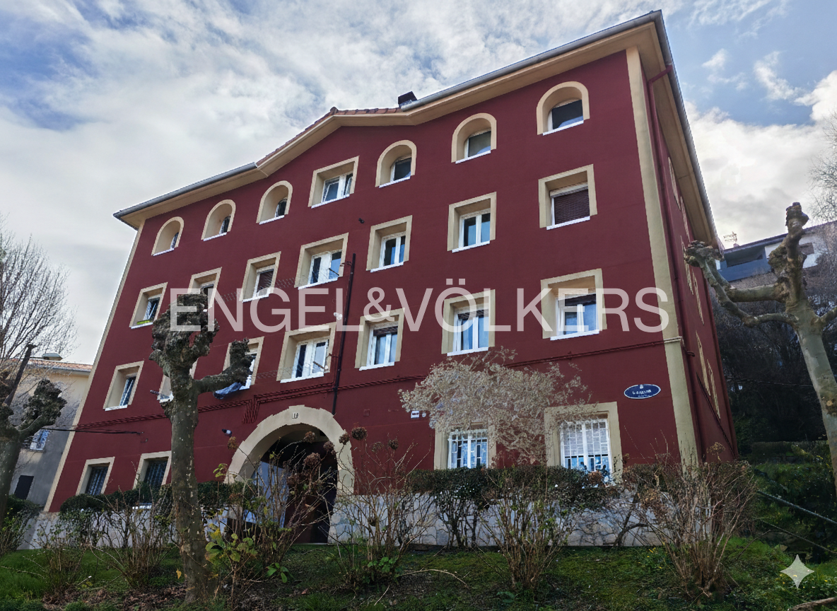 Exterior view of Flat for sale in Donostia - San Sebastián   with Heating