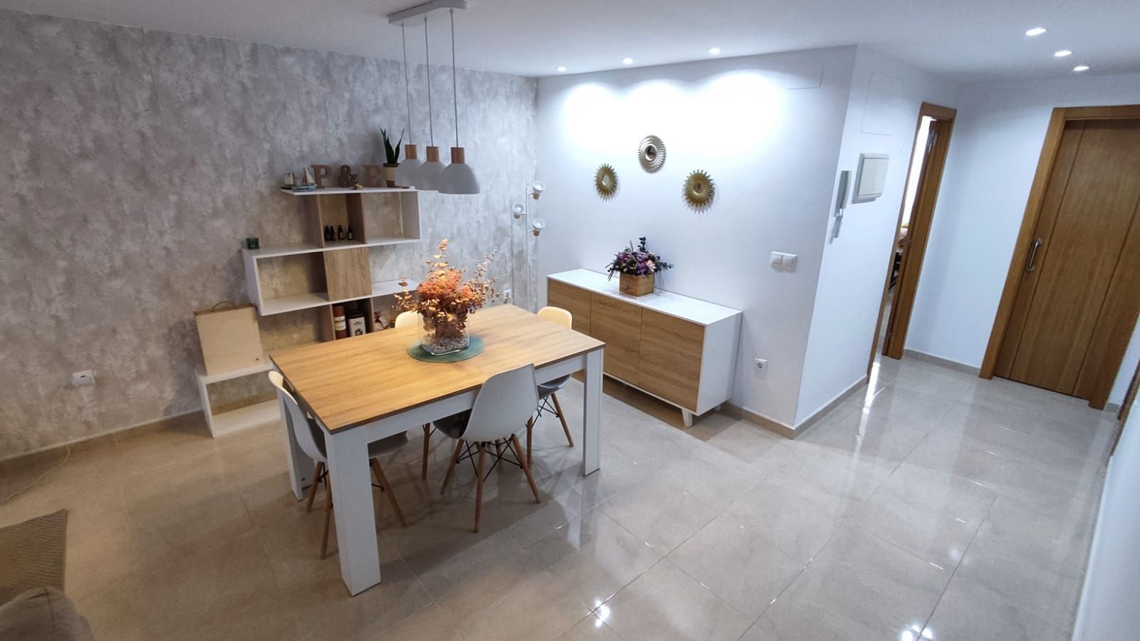 Menjador de Casa adosada en venda en Alborache amb Aire condicionat, Terrassa i Traster