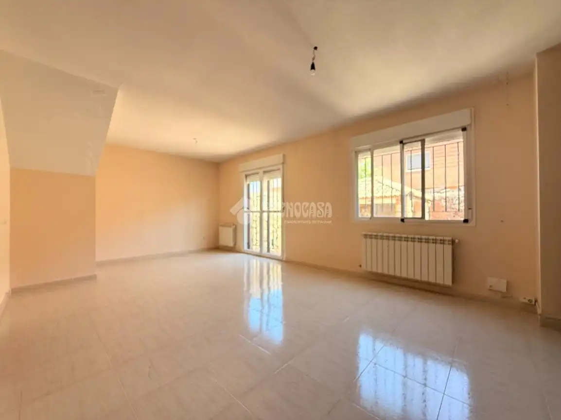 Semi-detached house for sale in Alovera, imagen 9