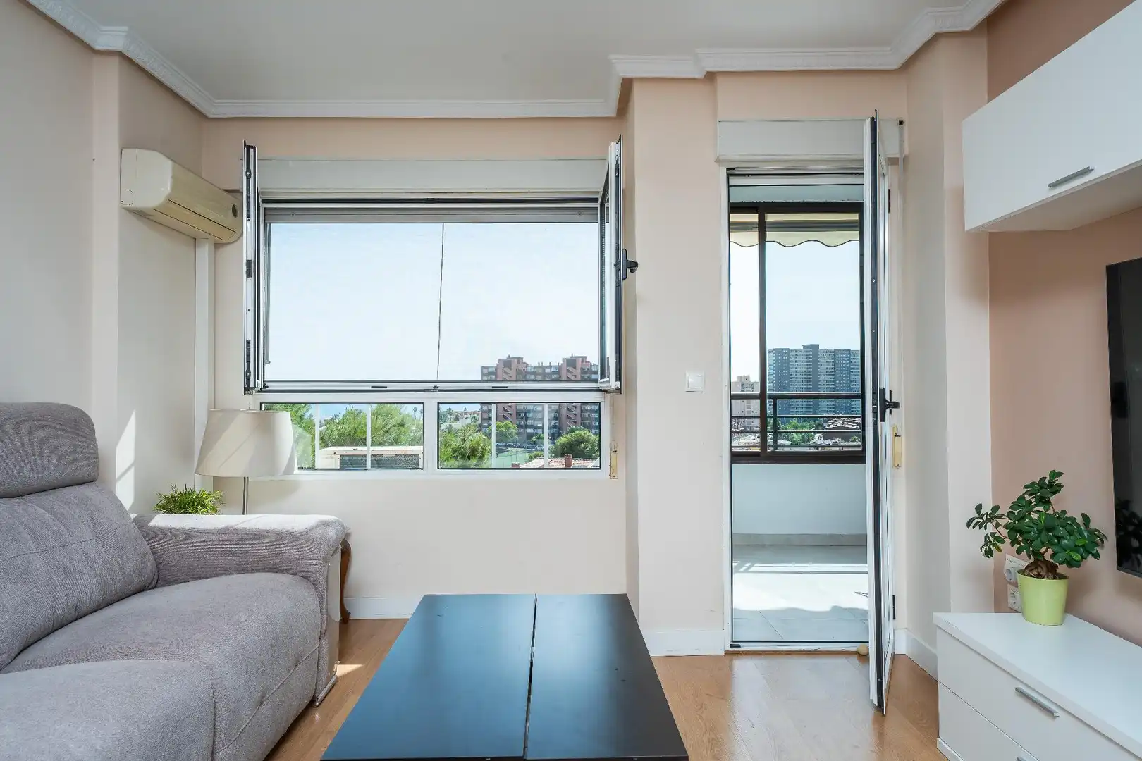 Habitación de Apartamento en venta en Alicante / Alacant con Piscina comunitaria