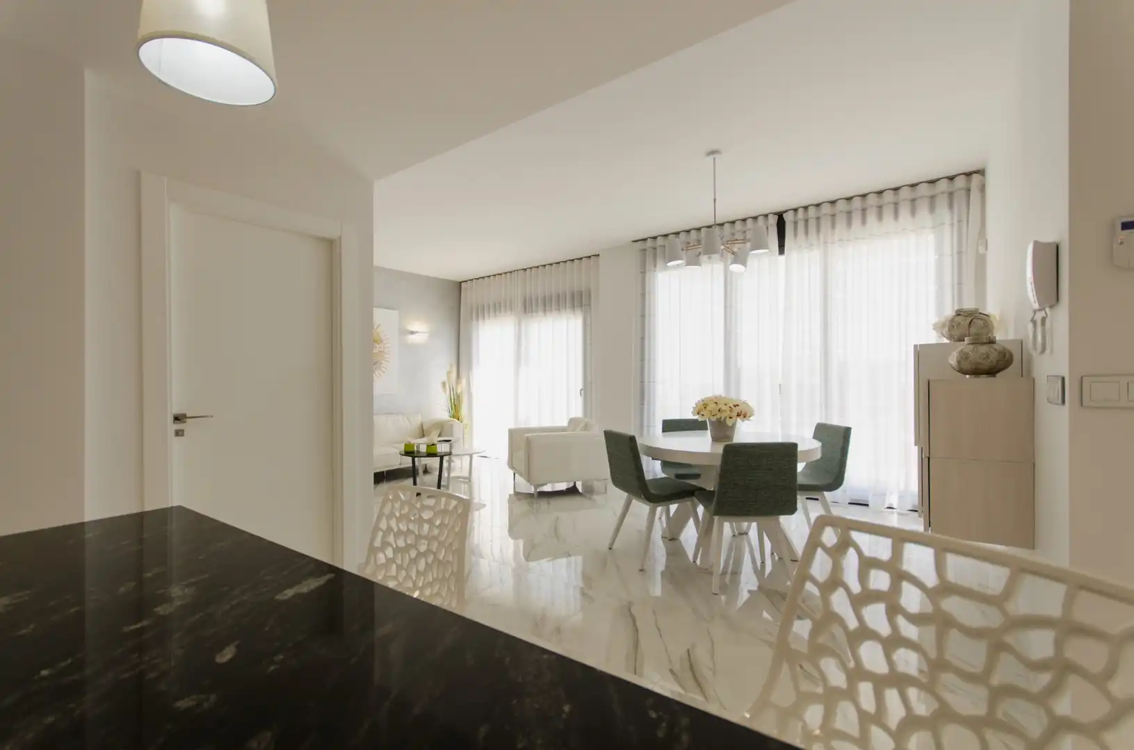 VILLA con PISCINA en SAN MIGUEL DE LAS SALINASVIVIENDA Ref AM046ND144 m CONSTRUIDOS350 m PARCELA3 dormitorios3 bantildeosespacio e, imatge 4