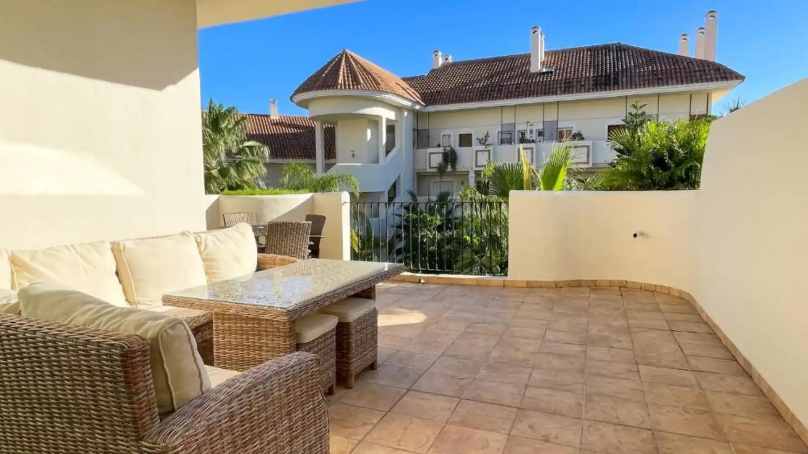 Apartment with terrace for sale in Nueva Andalucía, imagen 14