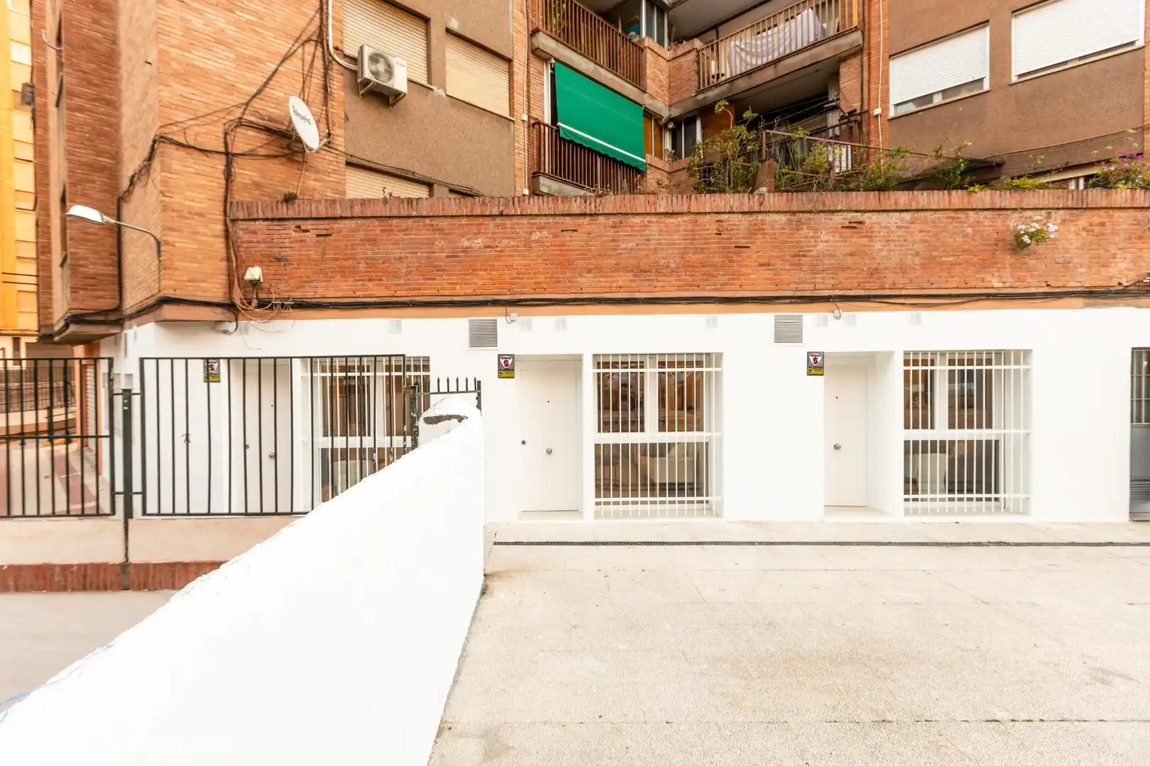 Vista exterior de Apartamento en venta en Granada con Aire acondicionado y Calefacción