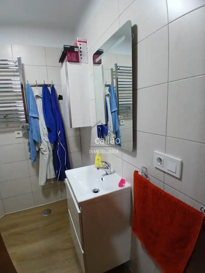 Baño de Apartamento en venta en Ferrol con Calefacción