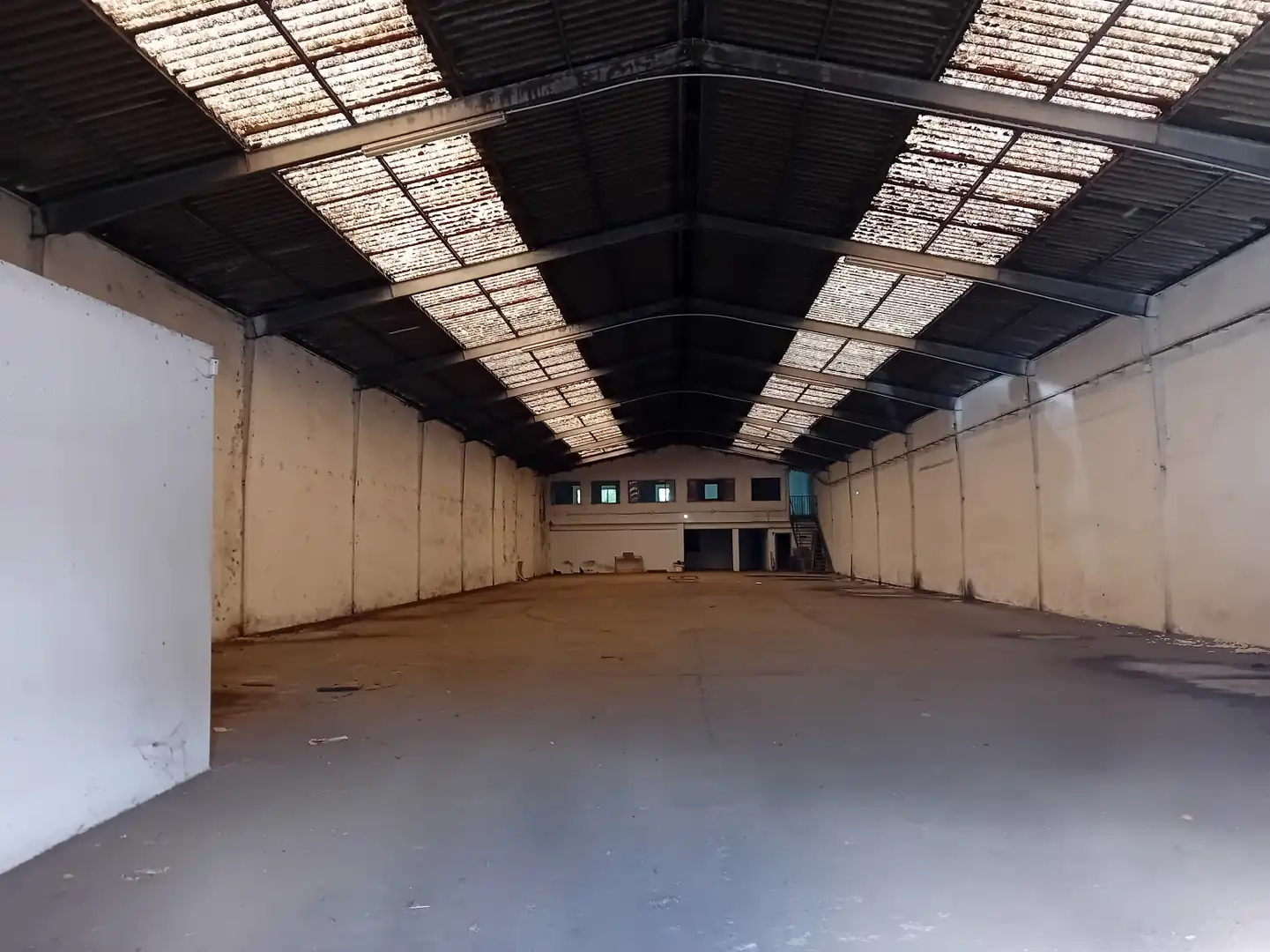 Fabrikhallen zum Verkauf in Gijón 
