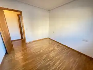 Bedroom of Flat for sale in Palencia  with Heating, Parquet flooring and Storage room