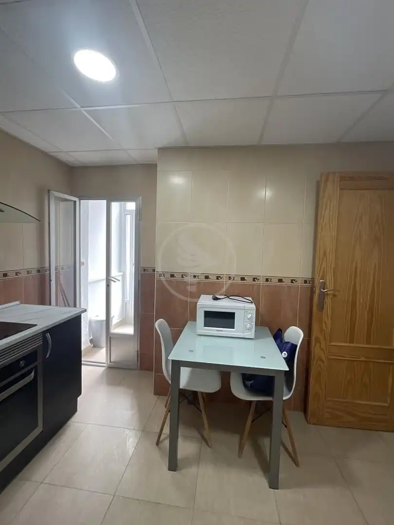 Küche von Wohnung zum Verkauf in Linares mit Klimaanlage, Terrasse und Möbliert