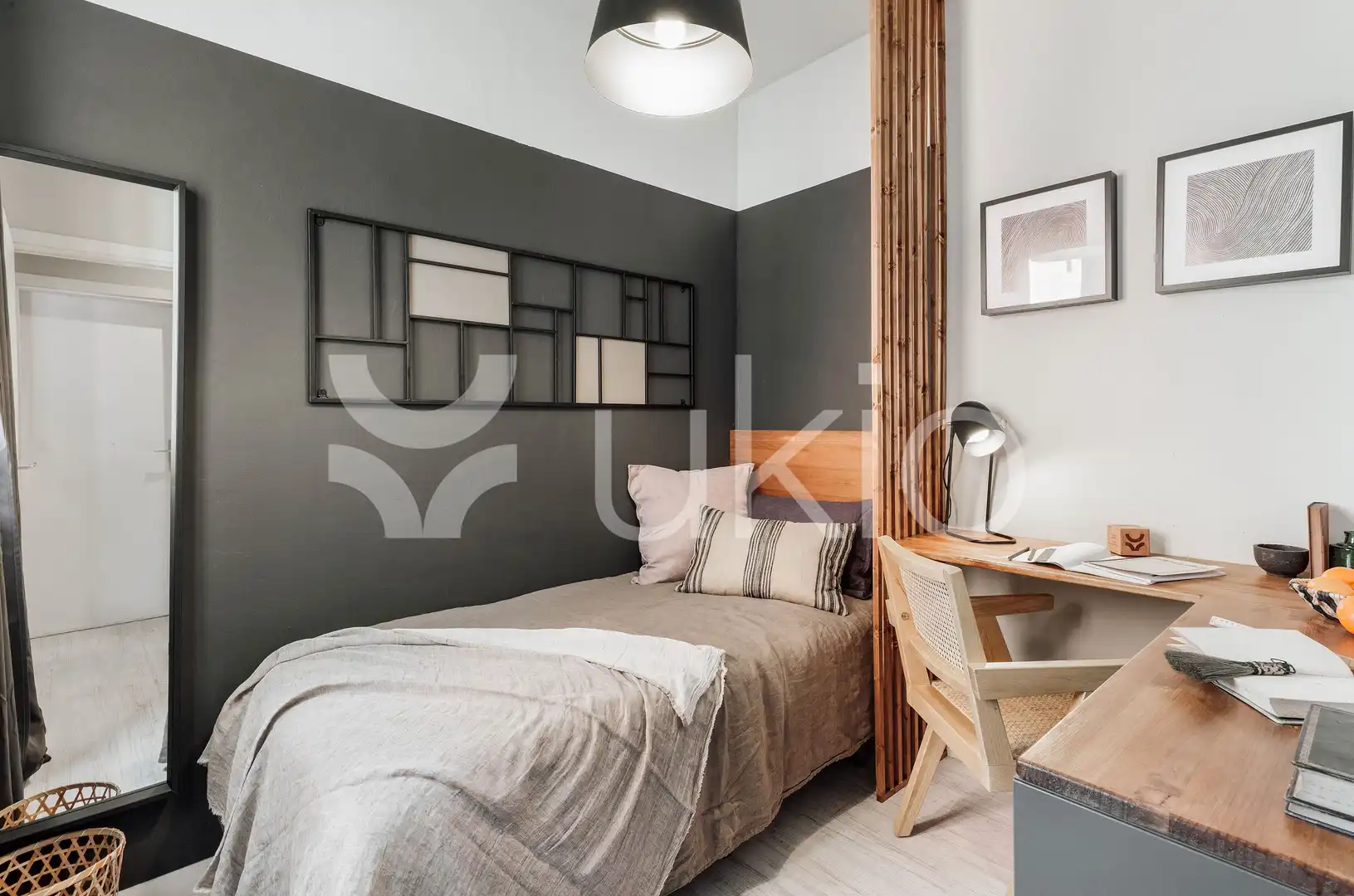 Dormitori de Apartament de lloguer en Barcelona amb Aire condicionat, Calefacció i Terrassa