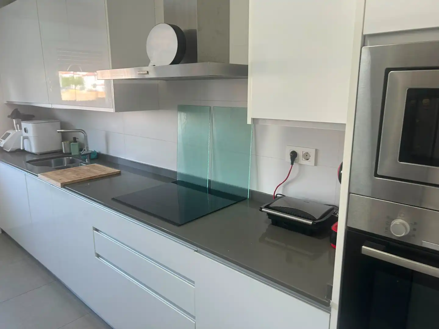 Cocina de Casa adosada en venta en Bormujos con Aire acondicionado, Jardín privado y Terraza