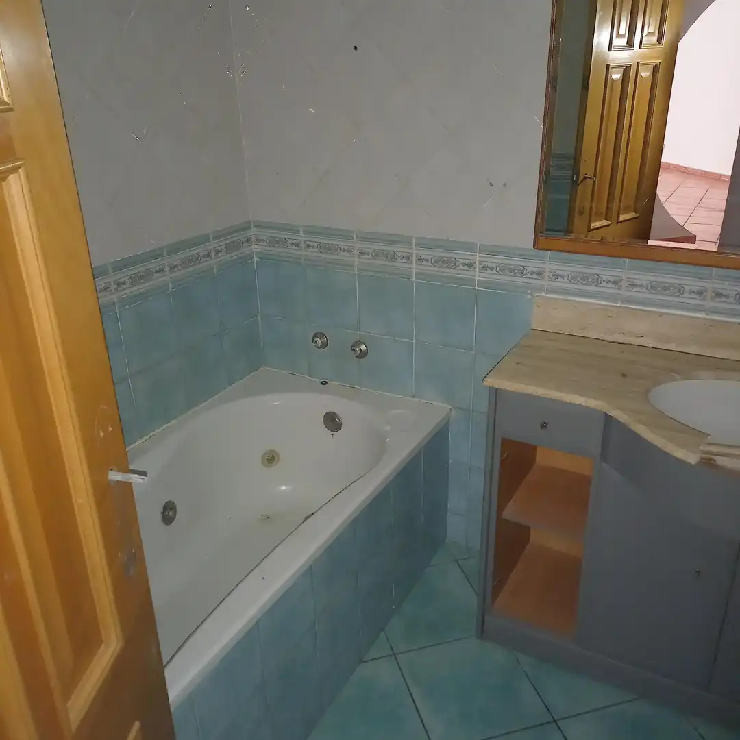 Bathroom of Flat for sale in Sant Pere de Ribes  with Balcony