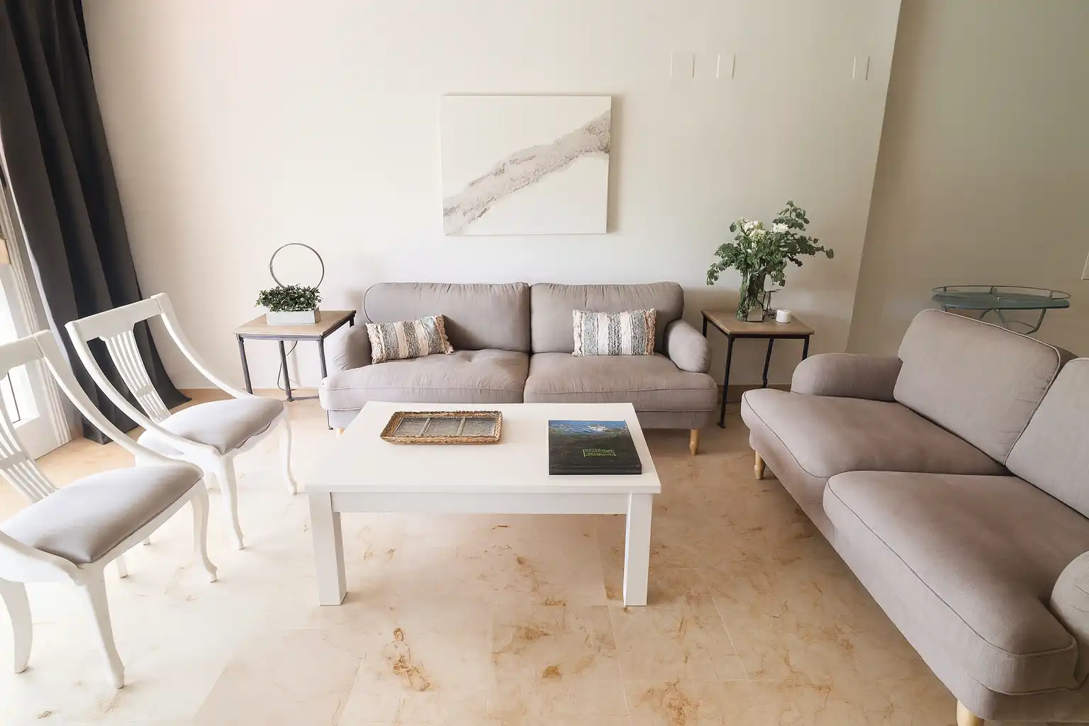 Living room of Ground floor for rent in Marbella  with Air Conditioner, Storage room and Furnished