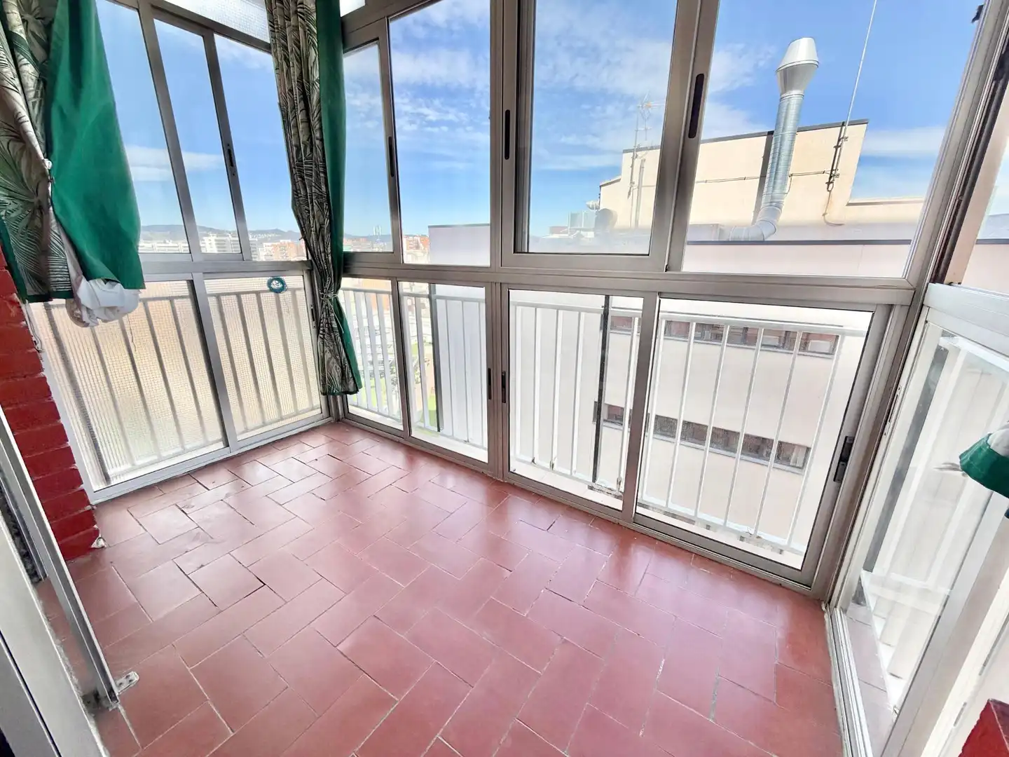 Balcony of Flat for sale in Cornellà de Llobregat  with Air Conditioner, Terrace and Balcony