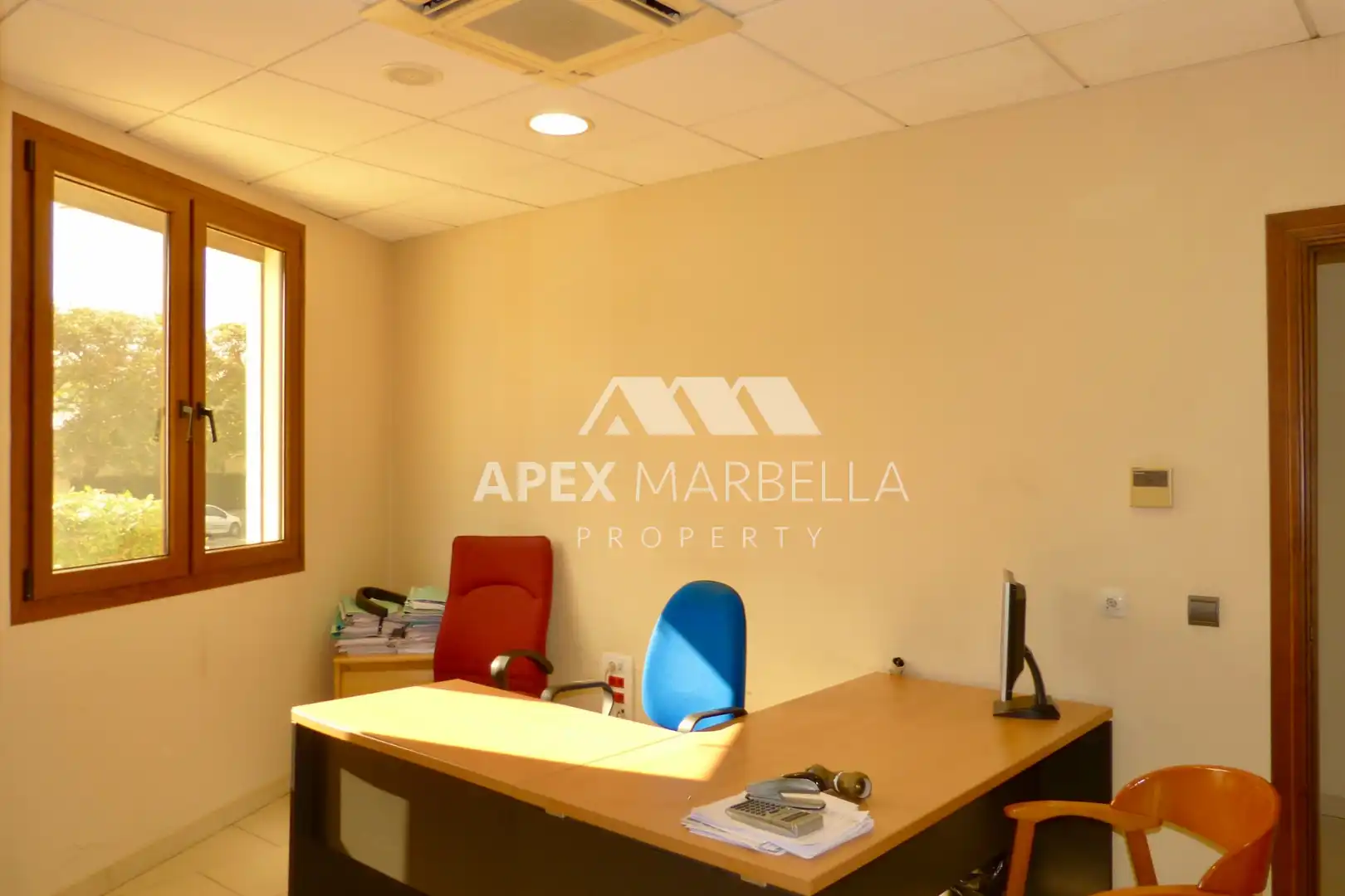 Local en venda en Marbella amb Aire condicionat, Moblat i Internet