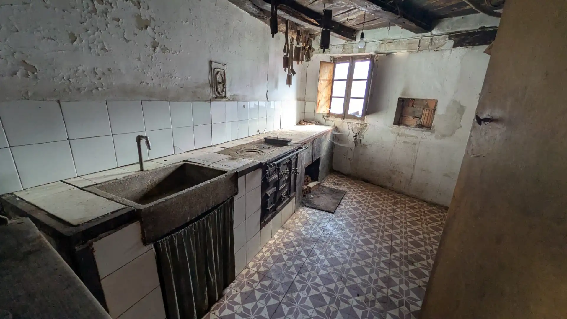 Cocina de Casa adosada en venta en Vega de Liébana con Terraza