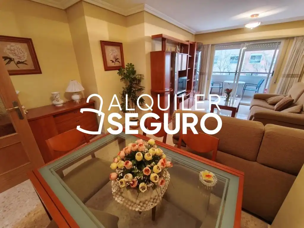 Piso de alquiler en Manuel Maciá Sempere, Altozano - Conde Lumiares