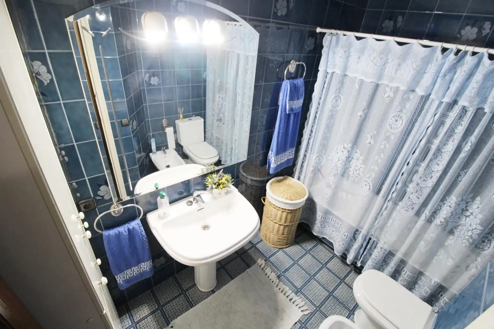 Baño de Casa o chalet en venta en El Vendrell con Calefacción, Terraza y Trastero