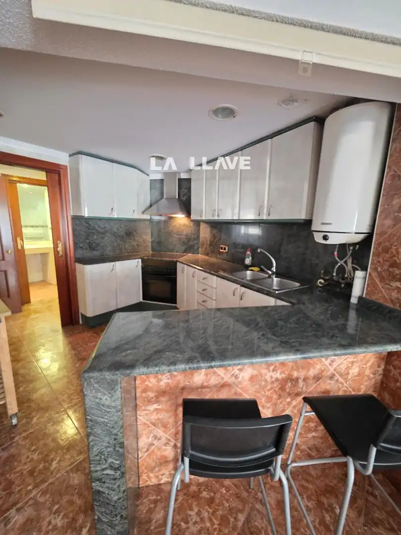 Cocina de Piso en venta en Blanes con Calefacción, Terraza y Amueblado