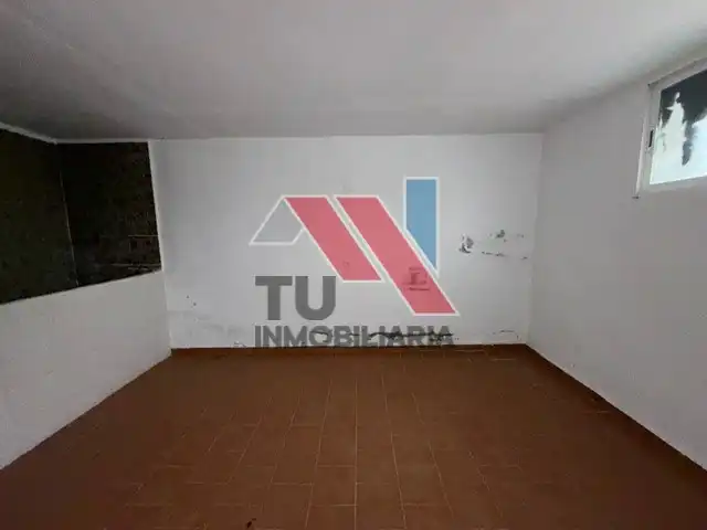 Houses for sale in Huecas  with Storage room, Swimming Pool and Alarm