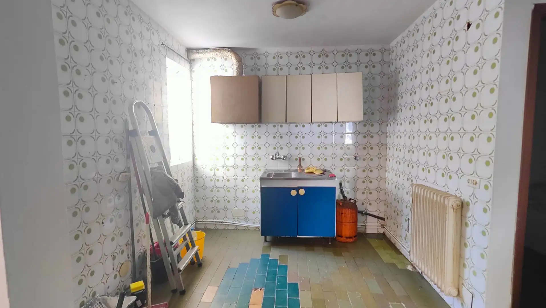 Cocina de Piso en venta en Santiago de Compostela  con Calefacción y Trastero