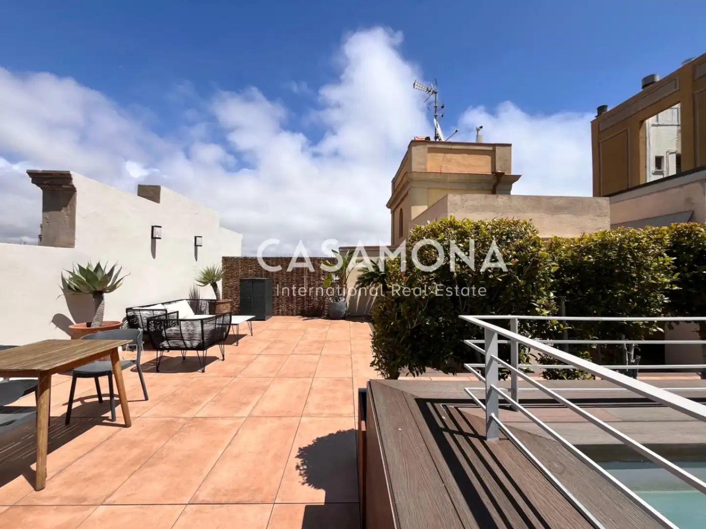 Vista exterior de Apartament en venda en Barcelona amb Aire condicionat, Calefacció i Terrassa