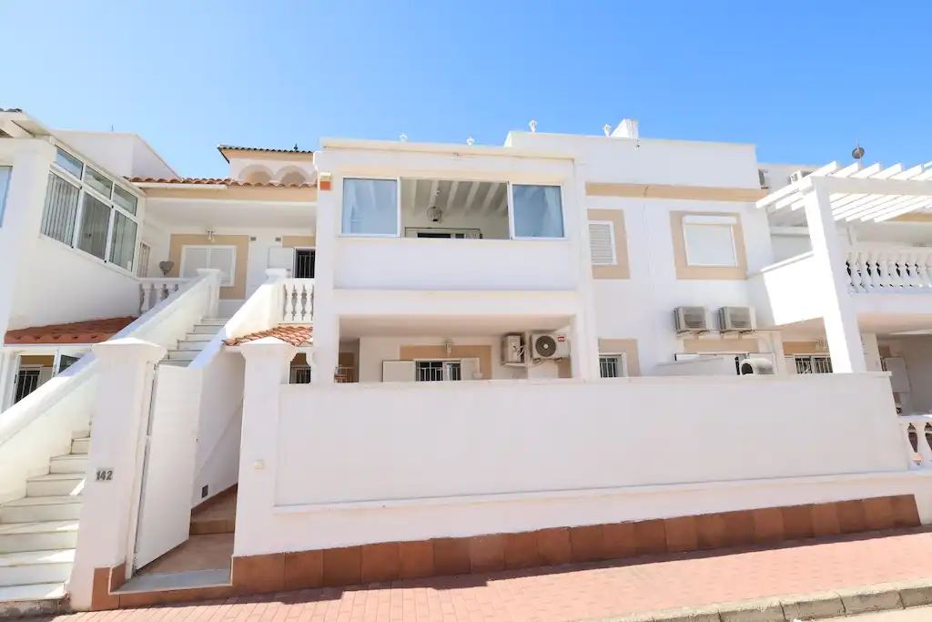 Bungalow with pool for sale in Orihuela Costa, imagen 2
