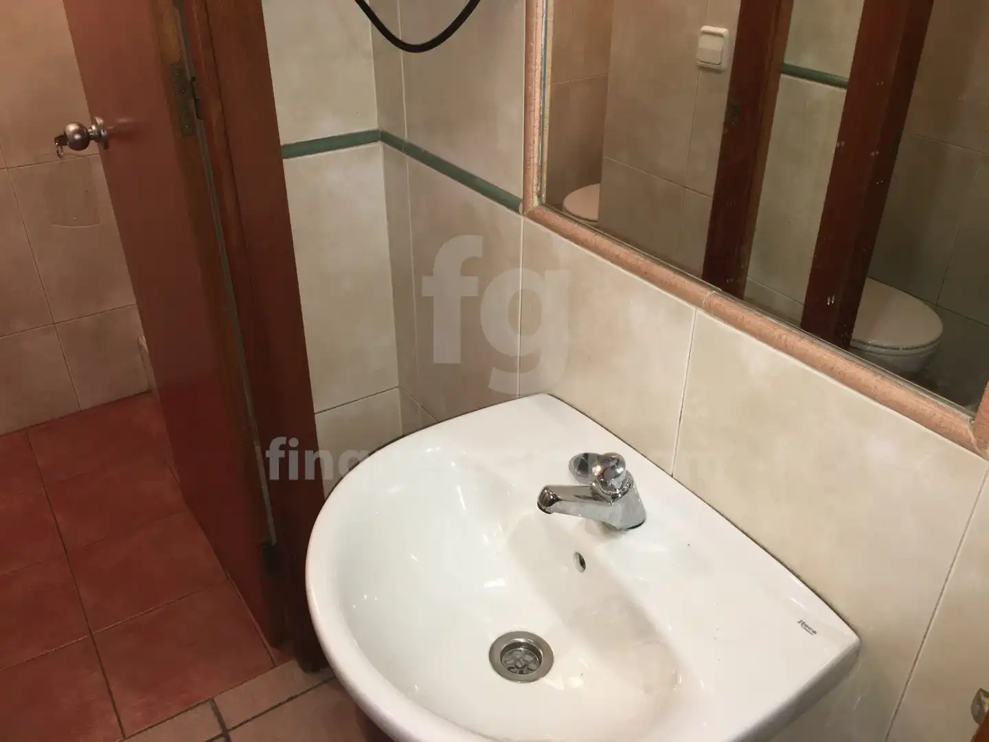 Baño de Local en venta en Badalona con Aire acondicionado
