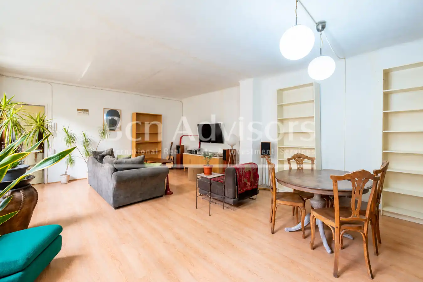 Appartamento con balcone in vendita a Carrer de Méndez Núñez, imagen 4