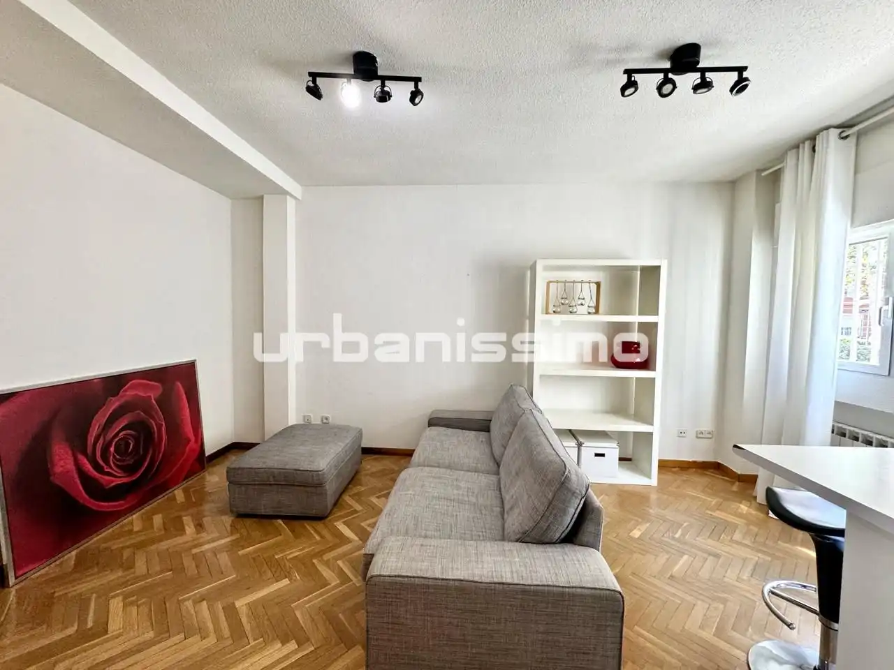 Apartament de lloguer a Esperanza Sánchez Carrascosa, Valdeacederas