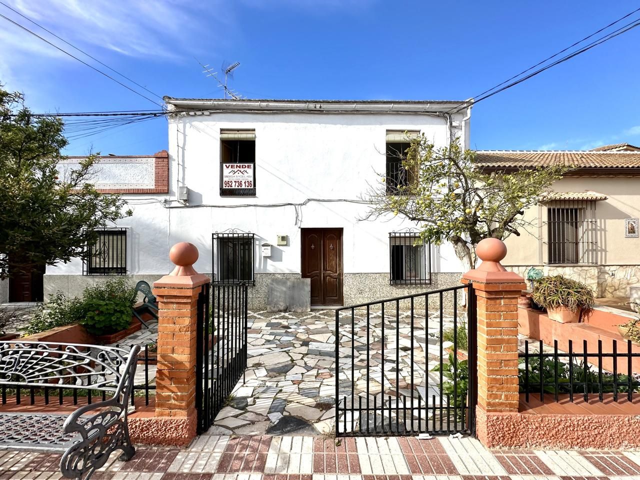 Exterior view of House or chalet for sale in Fuente de Piedra  with Private garden, Storage room and Balcony