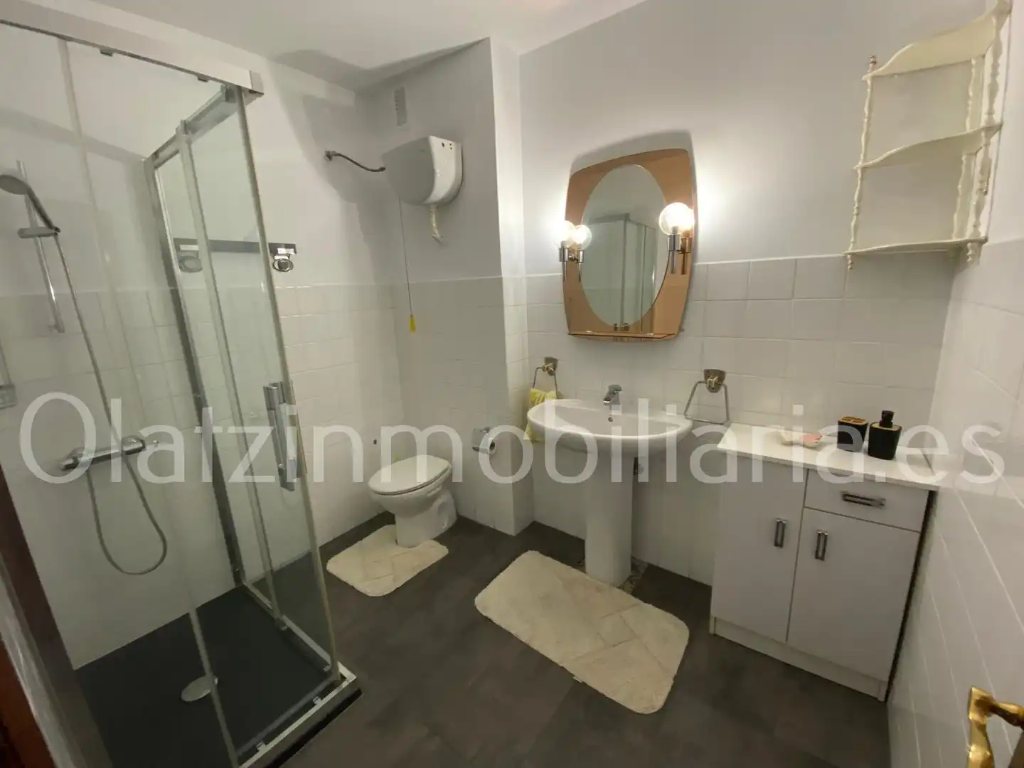 Baño de Piso de alquiler en Ortuella con Calefacción, Amueblado y Balcón