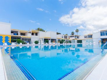 Appartement compact avec piscine à vendre à Calle HERCULES 4